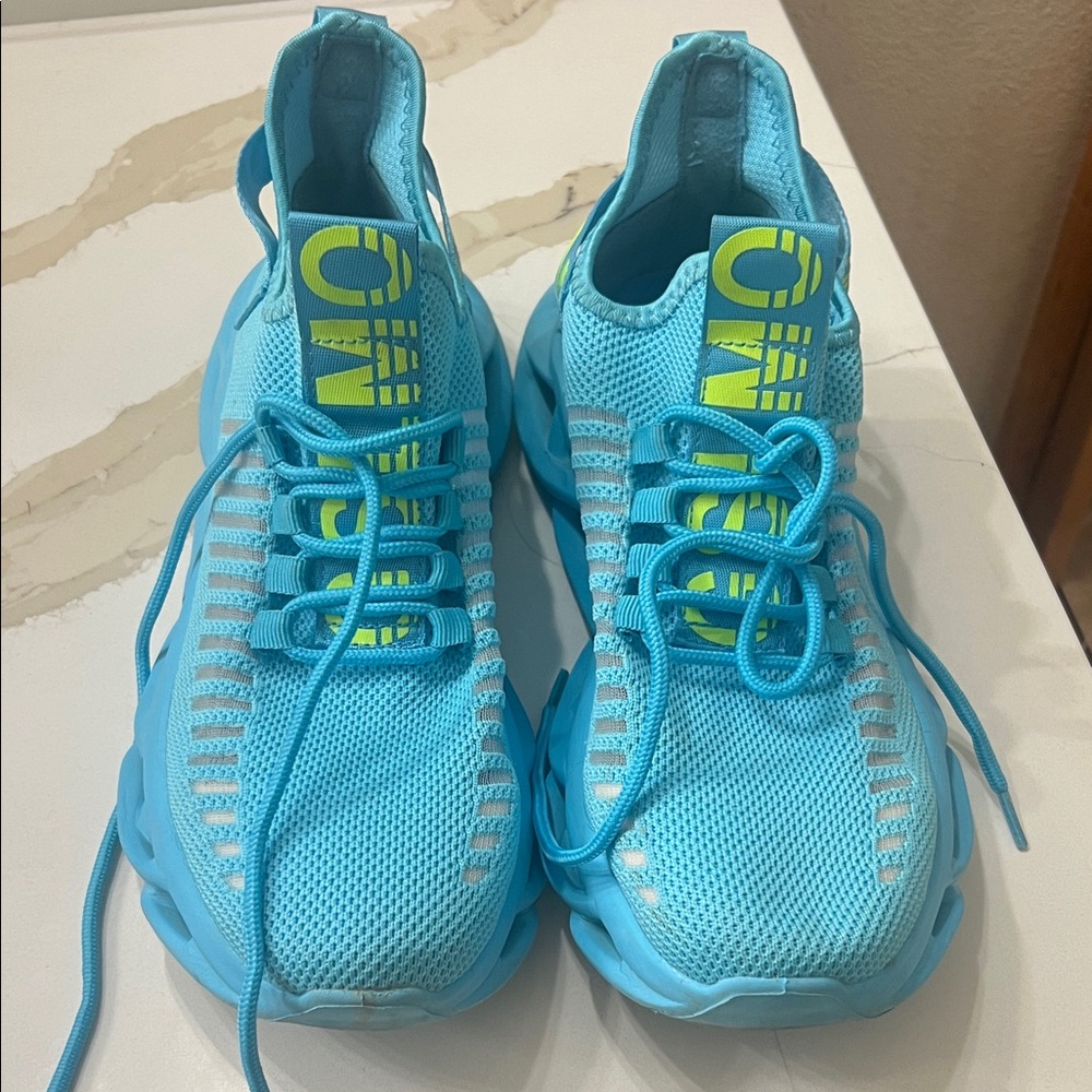 Women's Blue Athletic Shoes